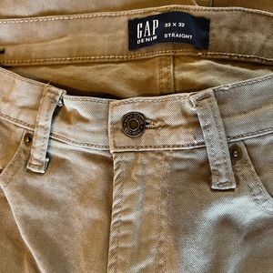 GAP Straight Jeans 33 X 32